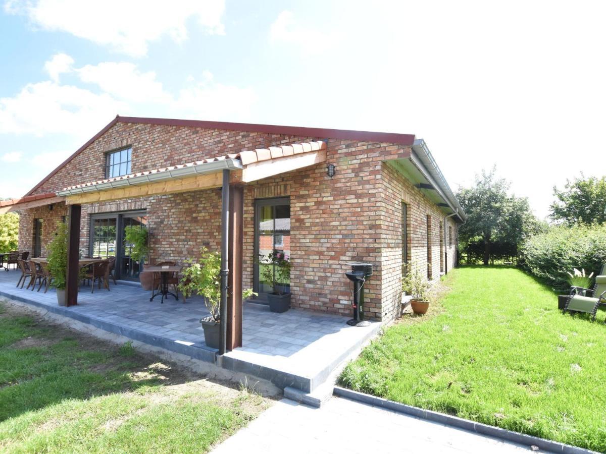 Tasteful Holiday Home In Sijsele Brugge With Garden Veldhoek Exteriör bild